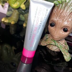 St. Tropez One Night Only Lotion - Pink and Gray